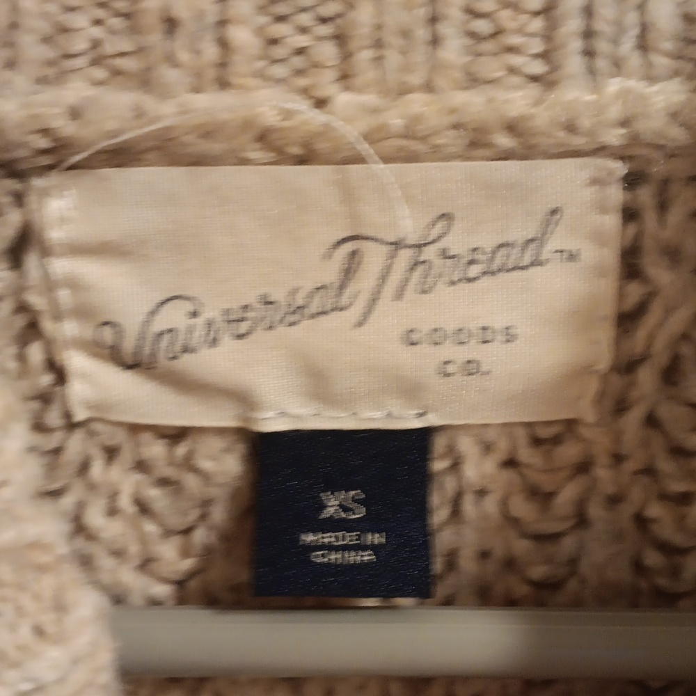 Universal Thread Sweater - Picture 5 of 7